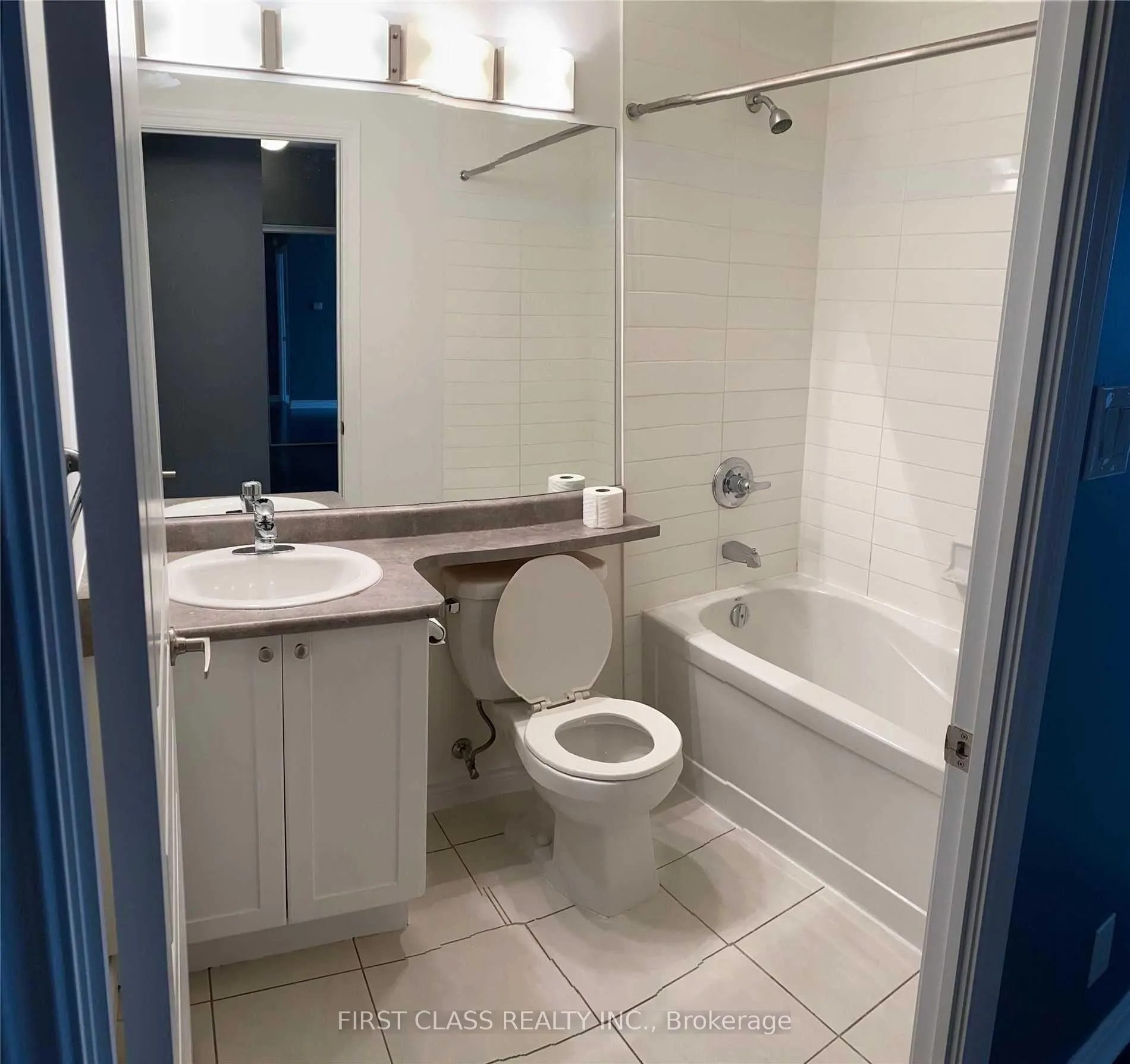 Photo 5 of Unit 2101, 3525 Kariya Drive, Mississauga, City Centre — HOMEH