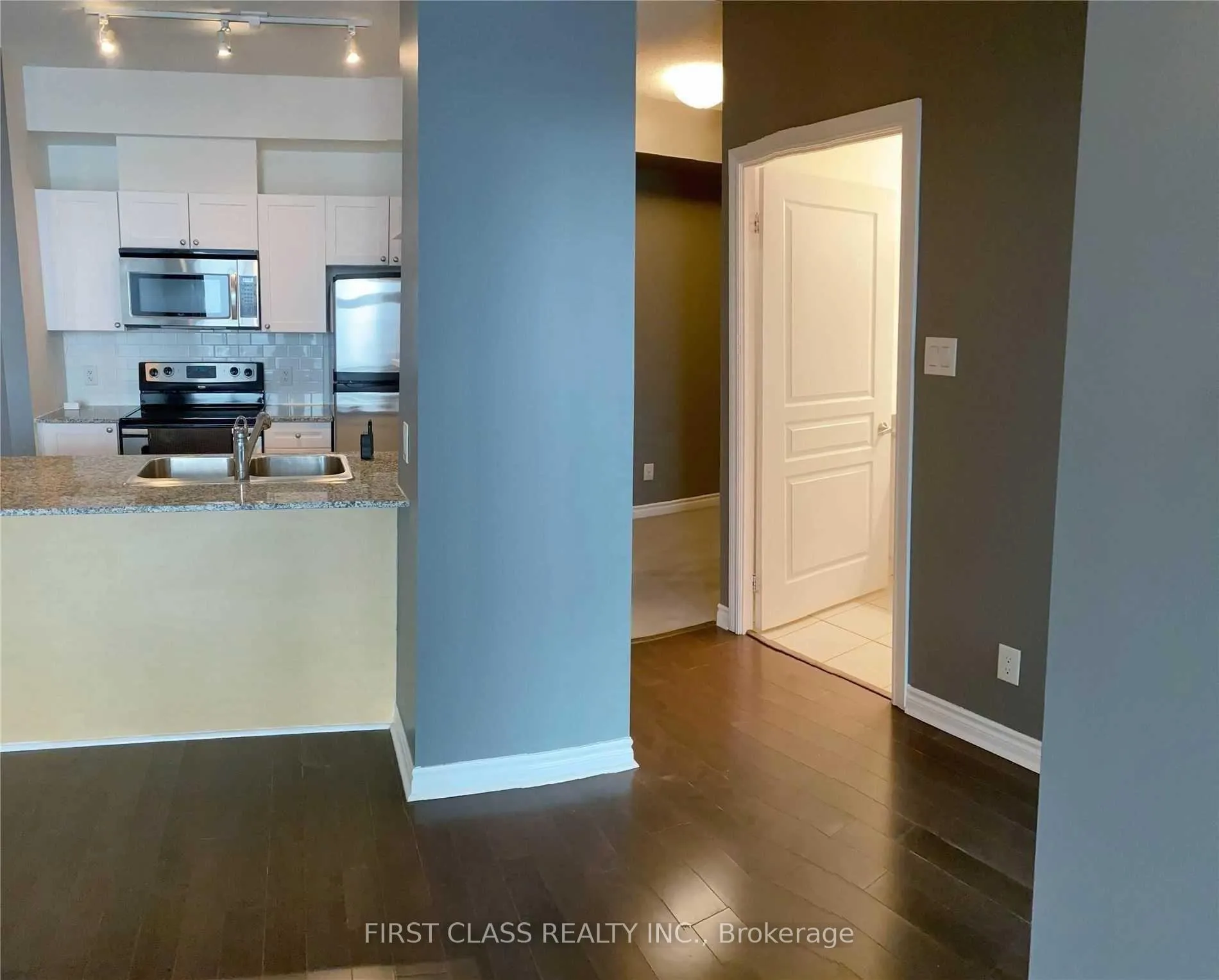 Photo 7 of Unit 2101, 3525 Kariya Drive, Mississauga, City Centre — HOMEH