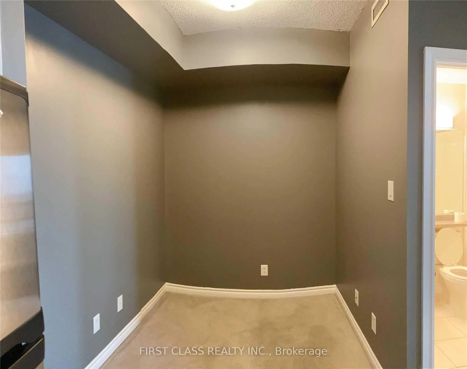 Photo 8 of Unit 2101, 3525 Kariya Drive, Mississauga, City Centre — HOMEH