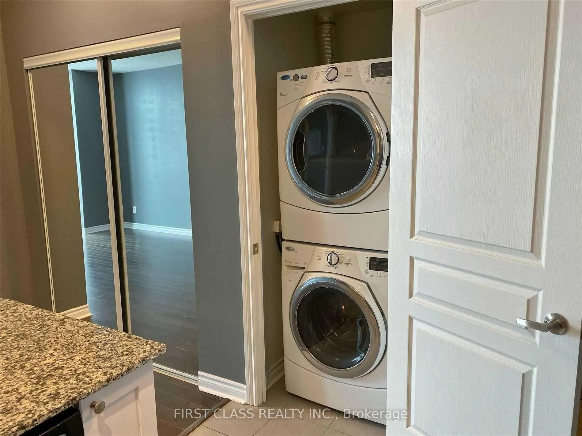 Photo 11 of Unit 2101, 3525 Kariya Drive, Mississauga, City Centre — HOMEH
