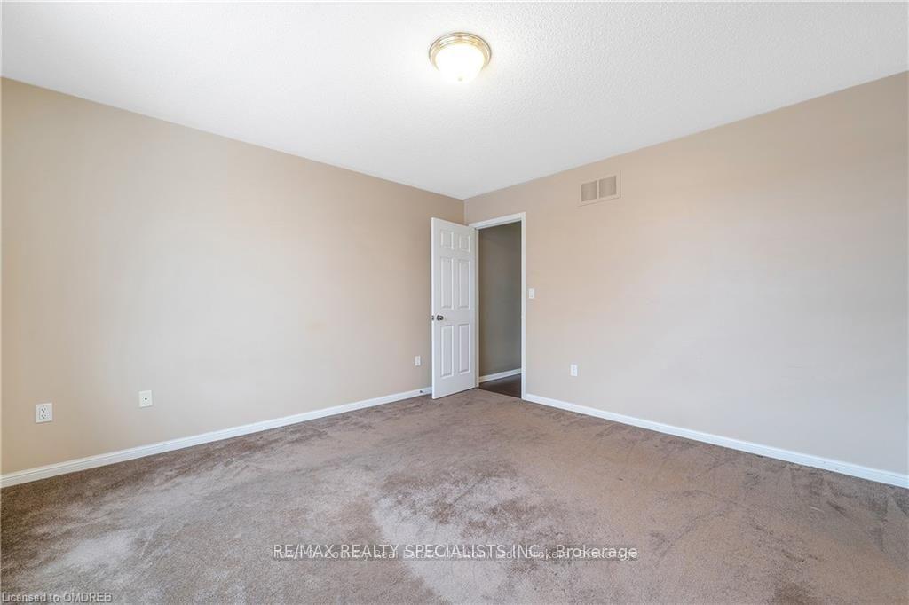 Photo 8 of Unit Upper, 516 Kearns Drive, Milton, Clarke — HOMEH
