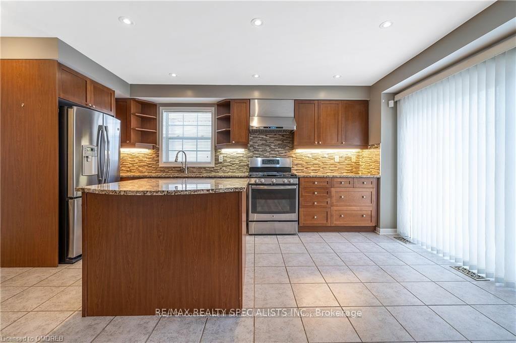 Photo 9 of Unit Upper, 516 Kearns Drive, Milton, Clarke — HOMEH