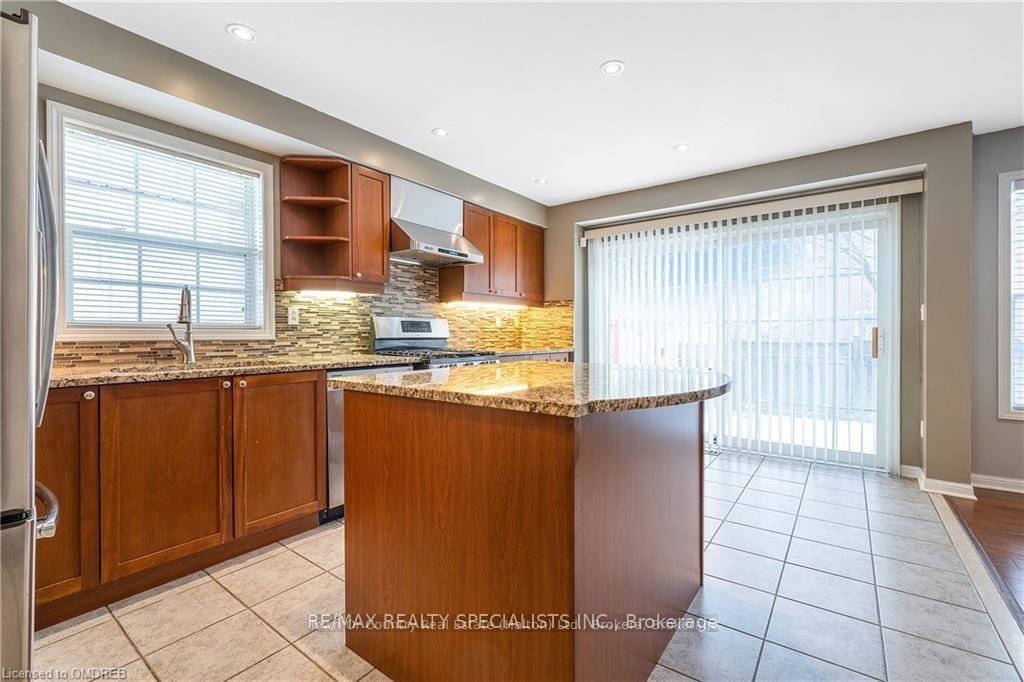 Photo 12 of Unit Upper, 516 Kearns Drive, Milton, Clarke — HOMEH