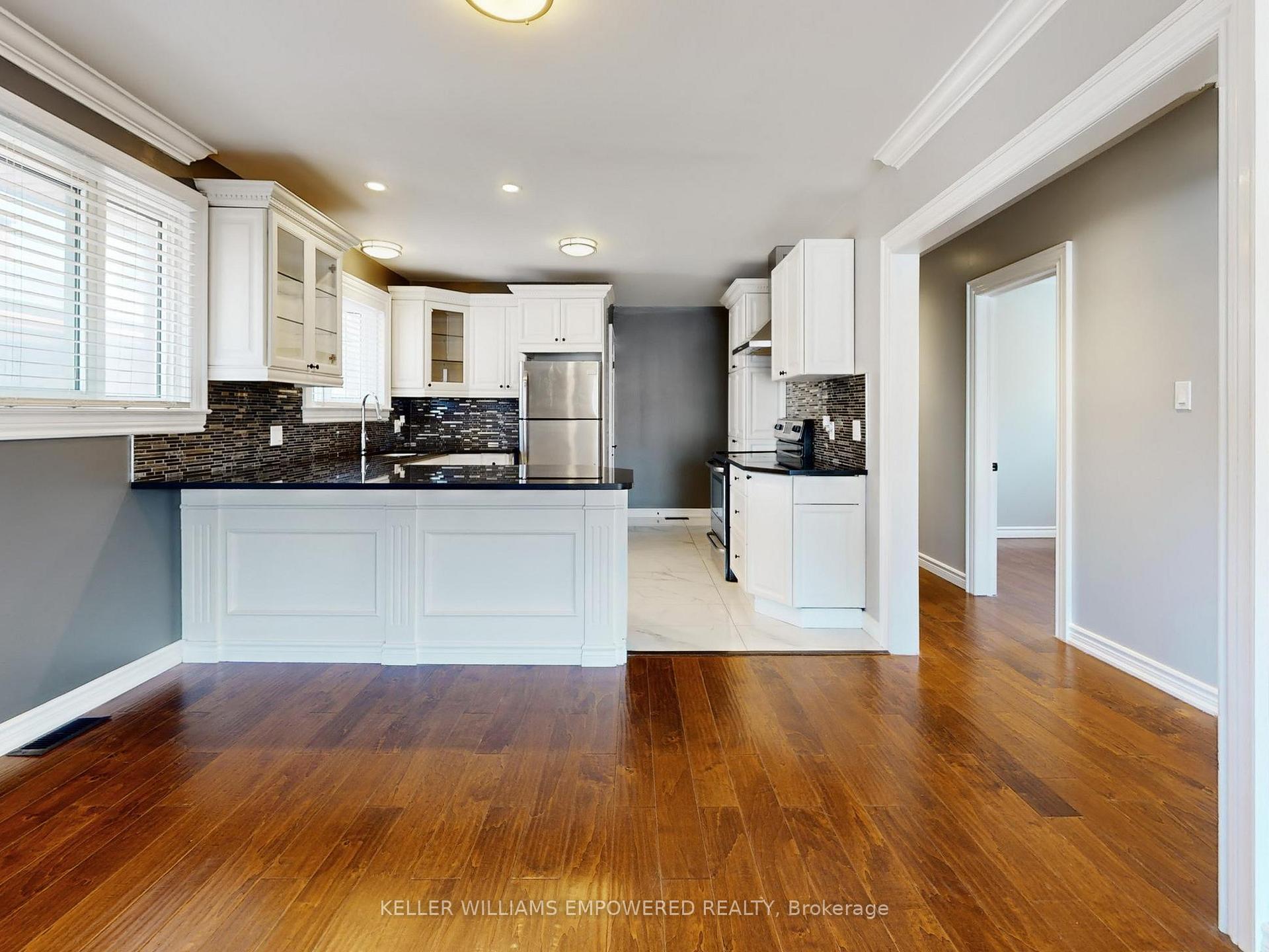 Photo 4 of 361 Windsor Street, Oshawa, Donevan — HOMEH