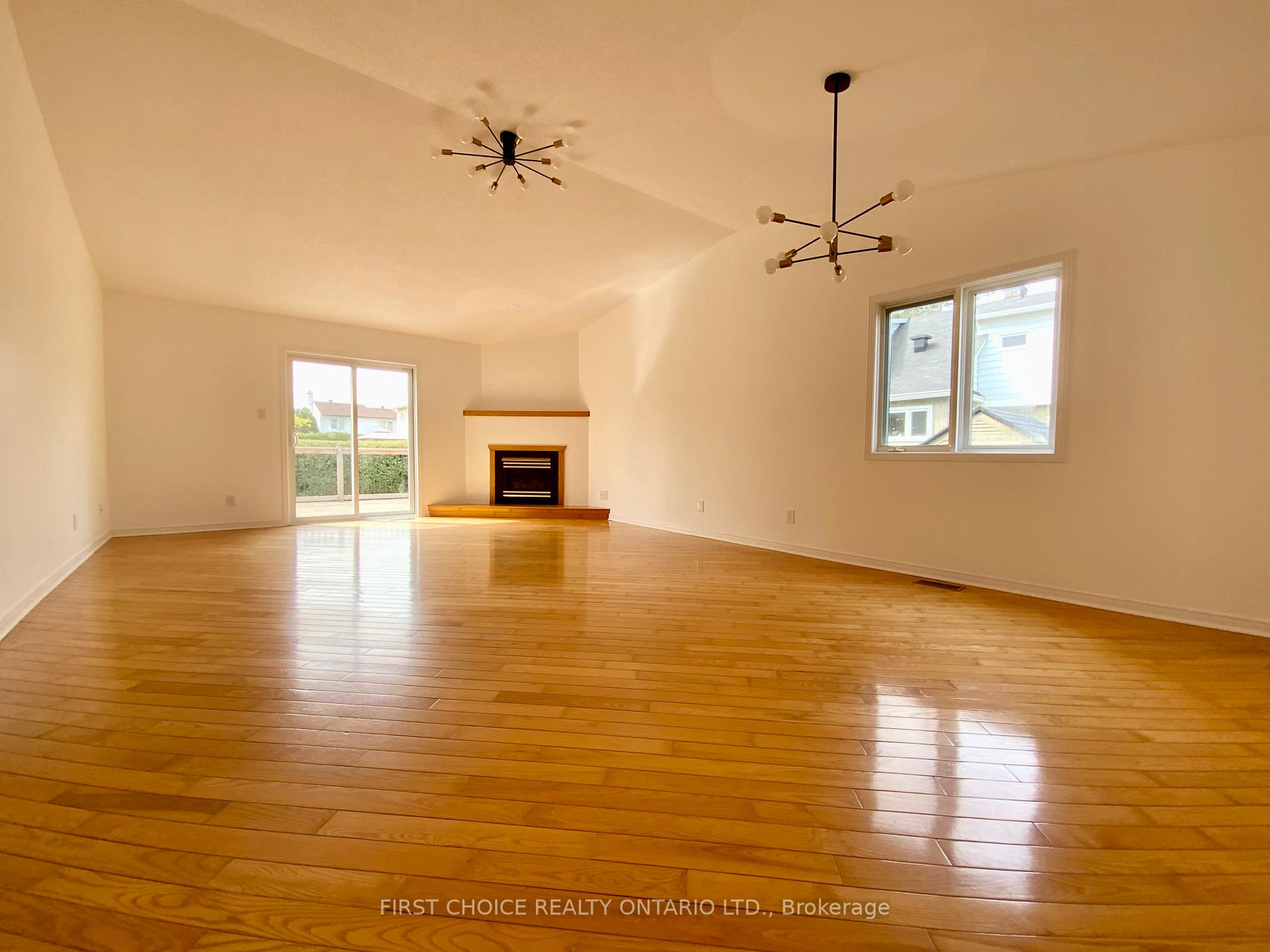 Photo 9 of 6336 Loire Drive, Ottawa, Chateauneuf — HOMEH