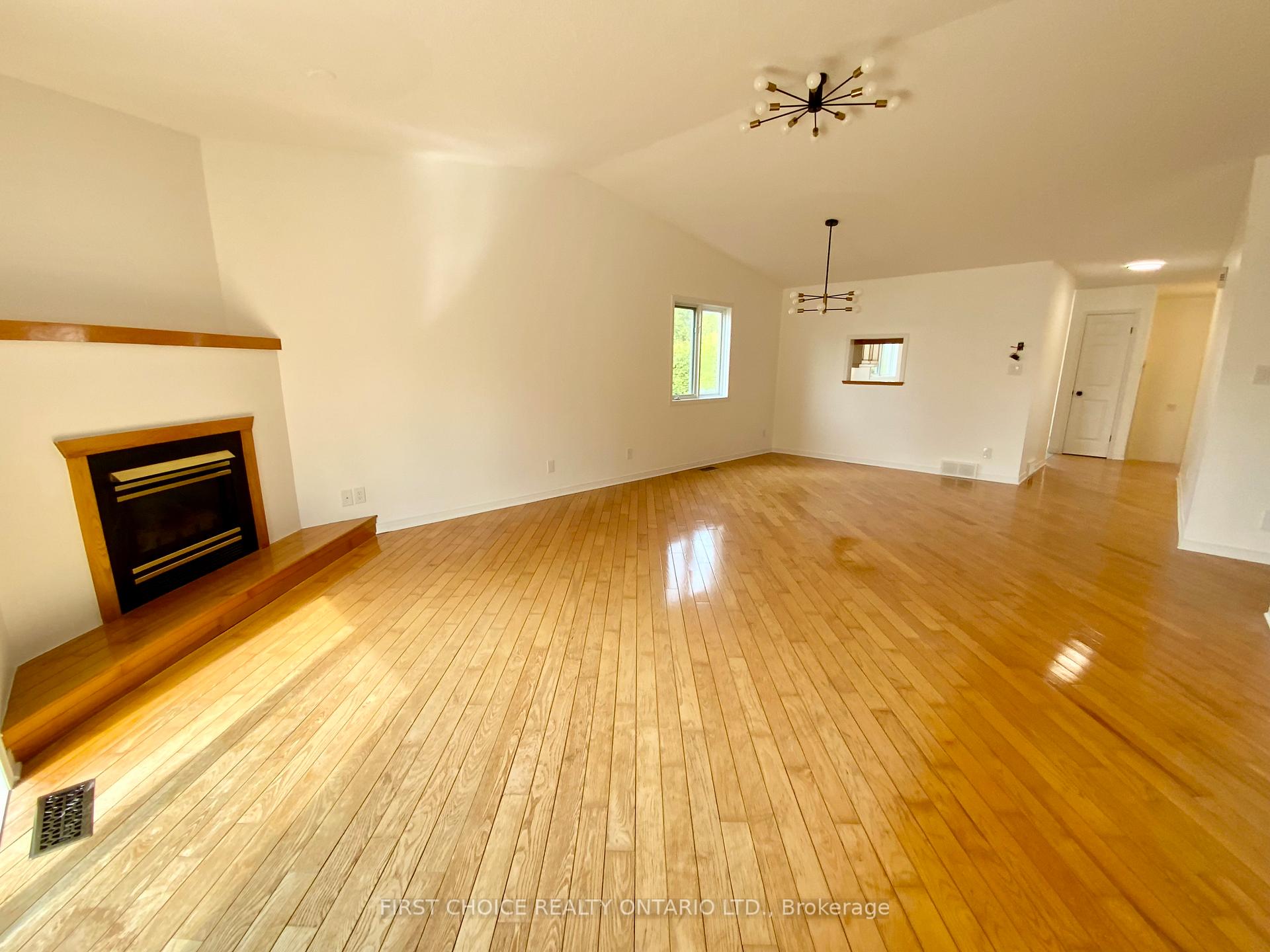 Photo 10 of 6336 Loire Drive, Ottawa, Chateauneuf — HOMEH