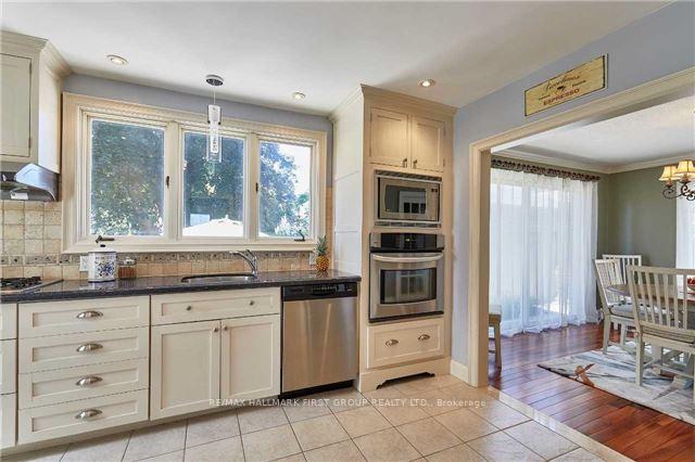 Photo 4 of 24 Rossland Road E, Oshawa, Centennial — HOMEH