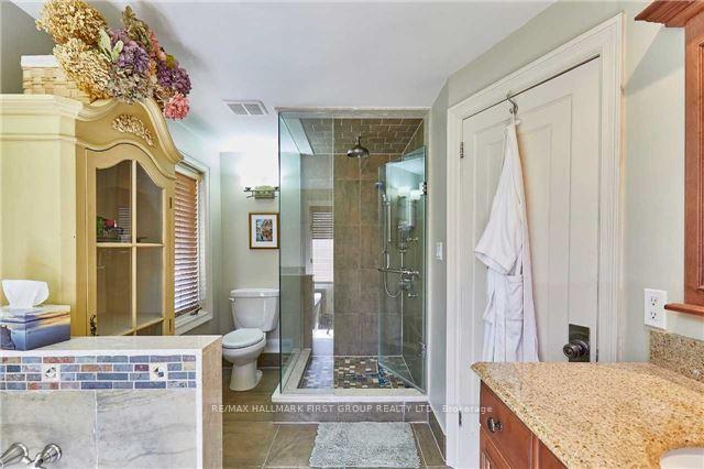 Photo 10 of 24 Rossland Road E, Oshawa, Centennial — HOMEH