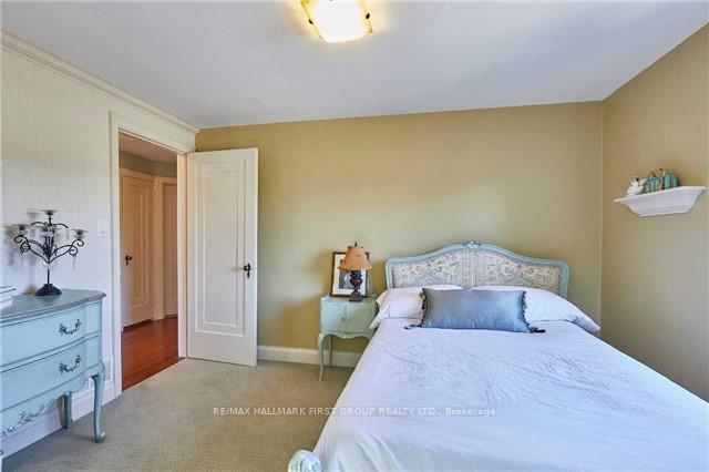 Photo 12 of 24 Rossland Road E, Oshawa, Centennial — HOMEH