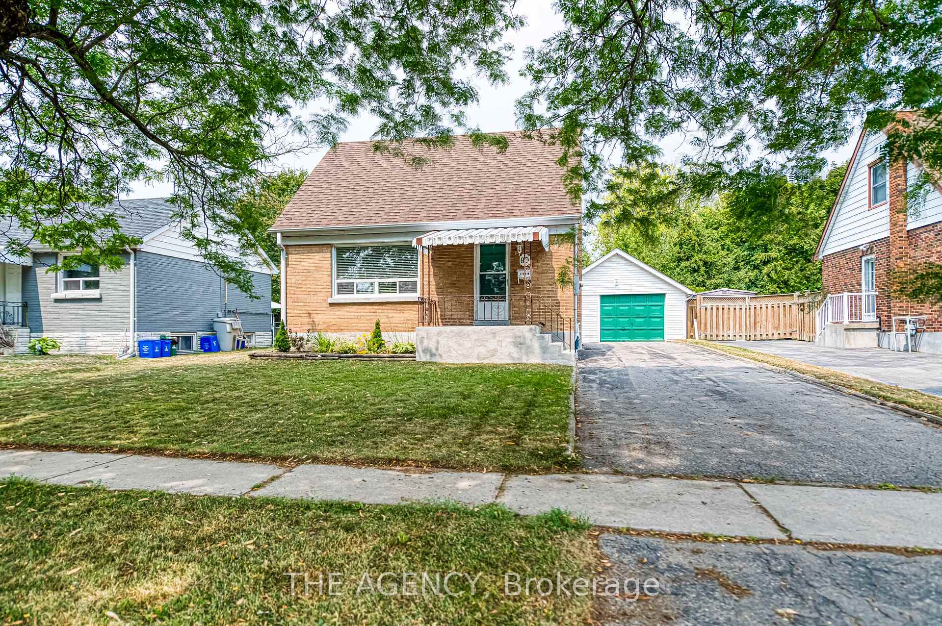 Photo 2 of 80 Kawartha Avenue, Oshawa, Lakeview — HOMEH