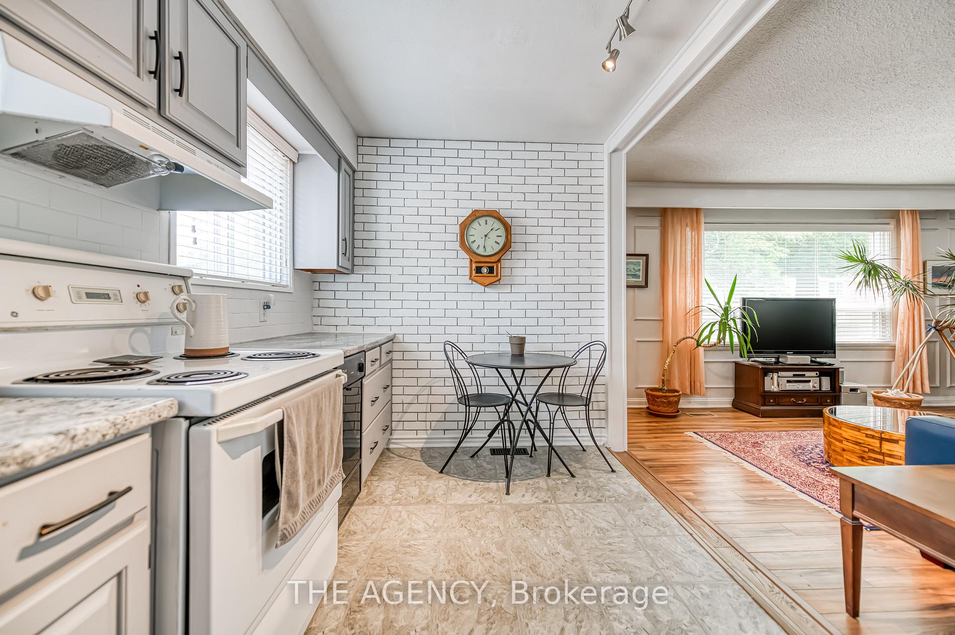 Photo 10 of 80 Kawartha Avenue, Oshawa, Lakeview — HOMEH