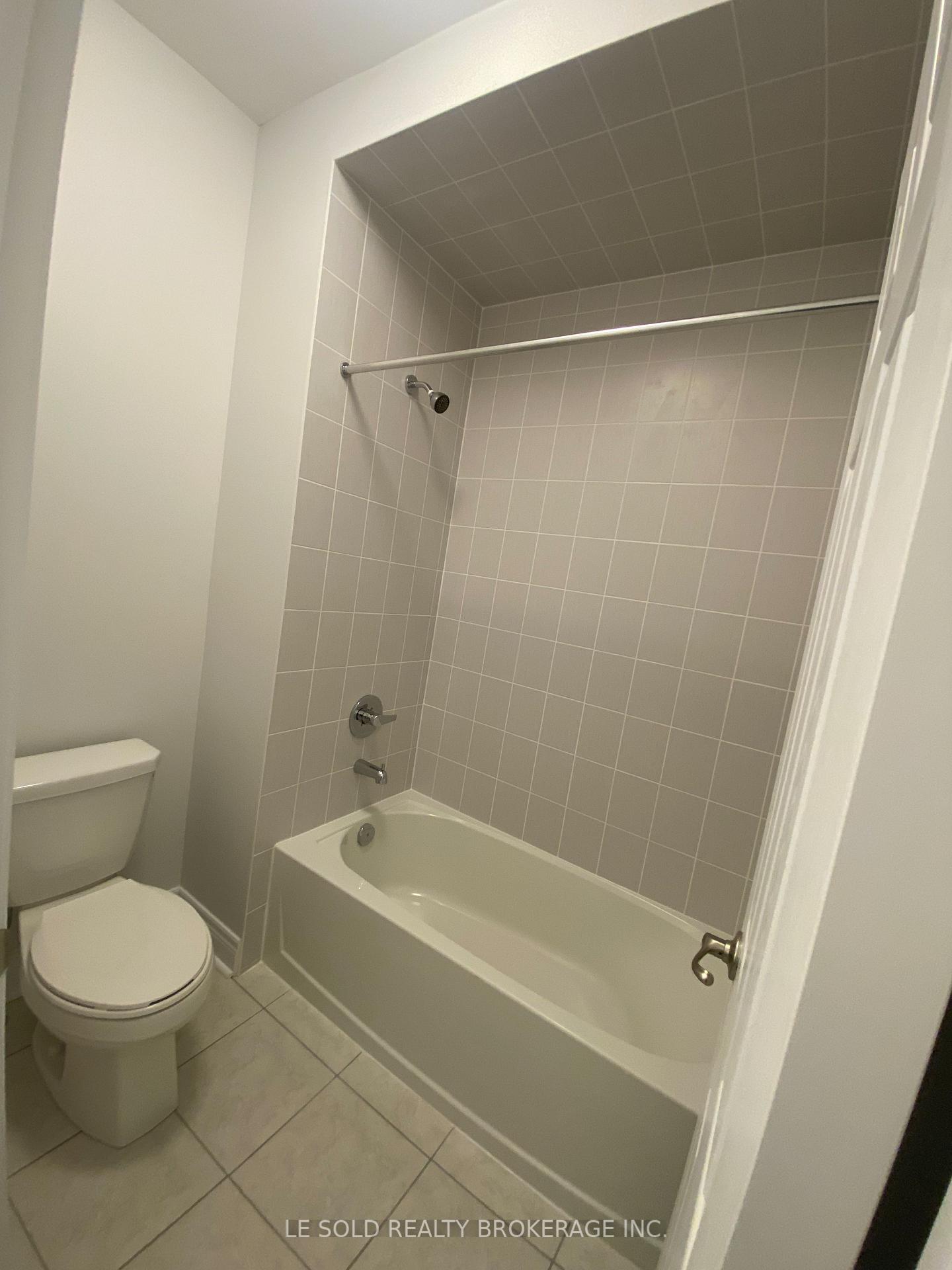 Photo 3 of Unit Upper, 246 Larkin Avenue, Markham, Markham Village — HOMEH