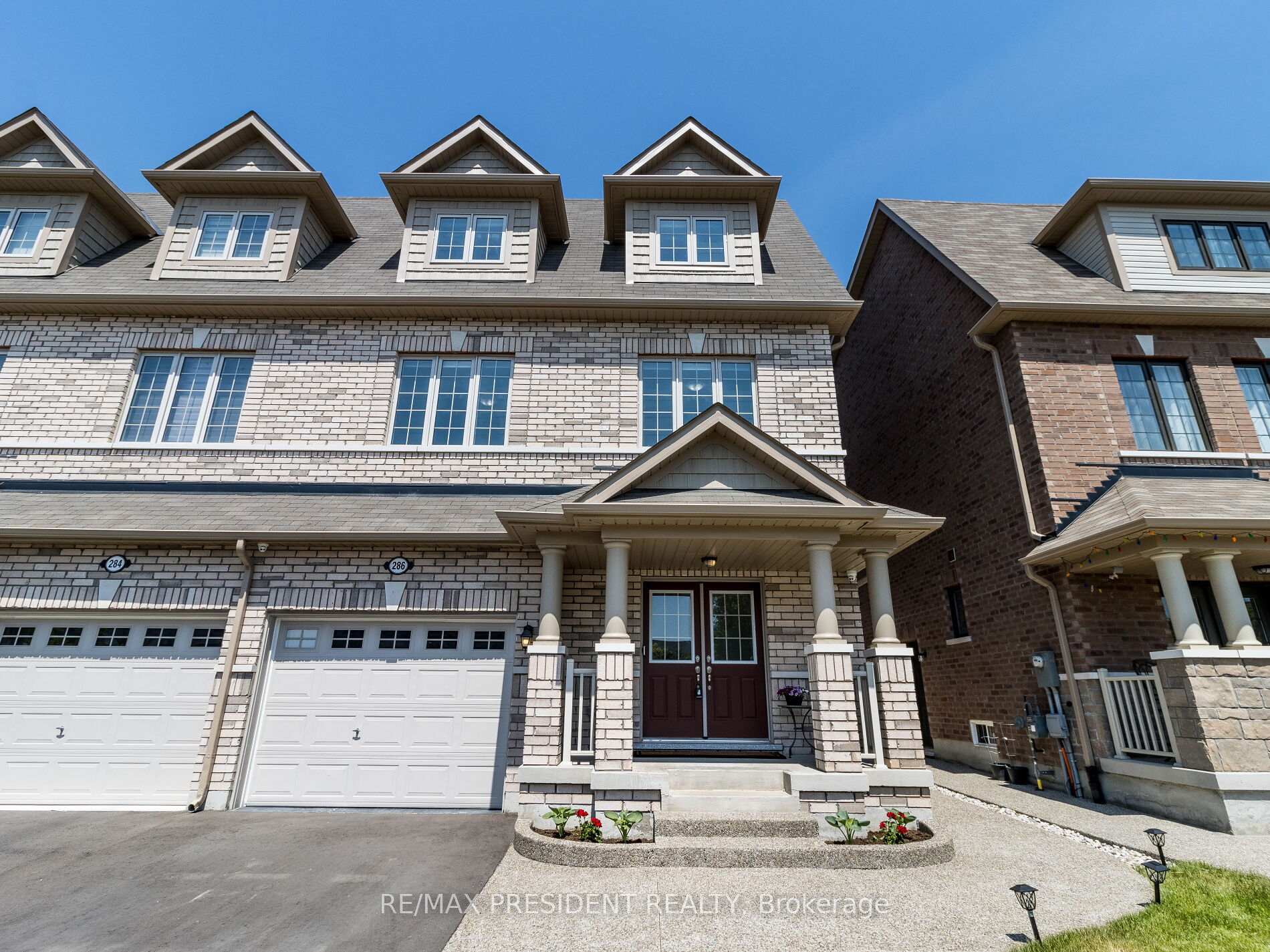 Front of 286 Fasken Court