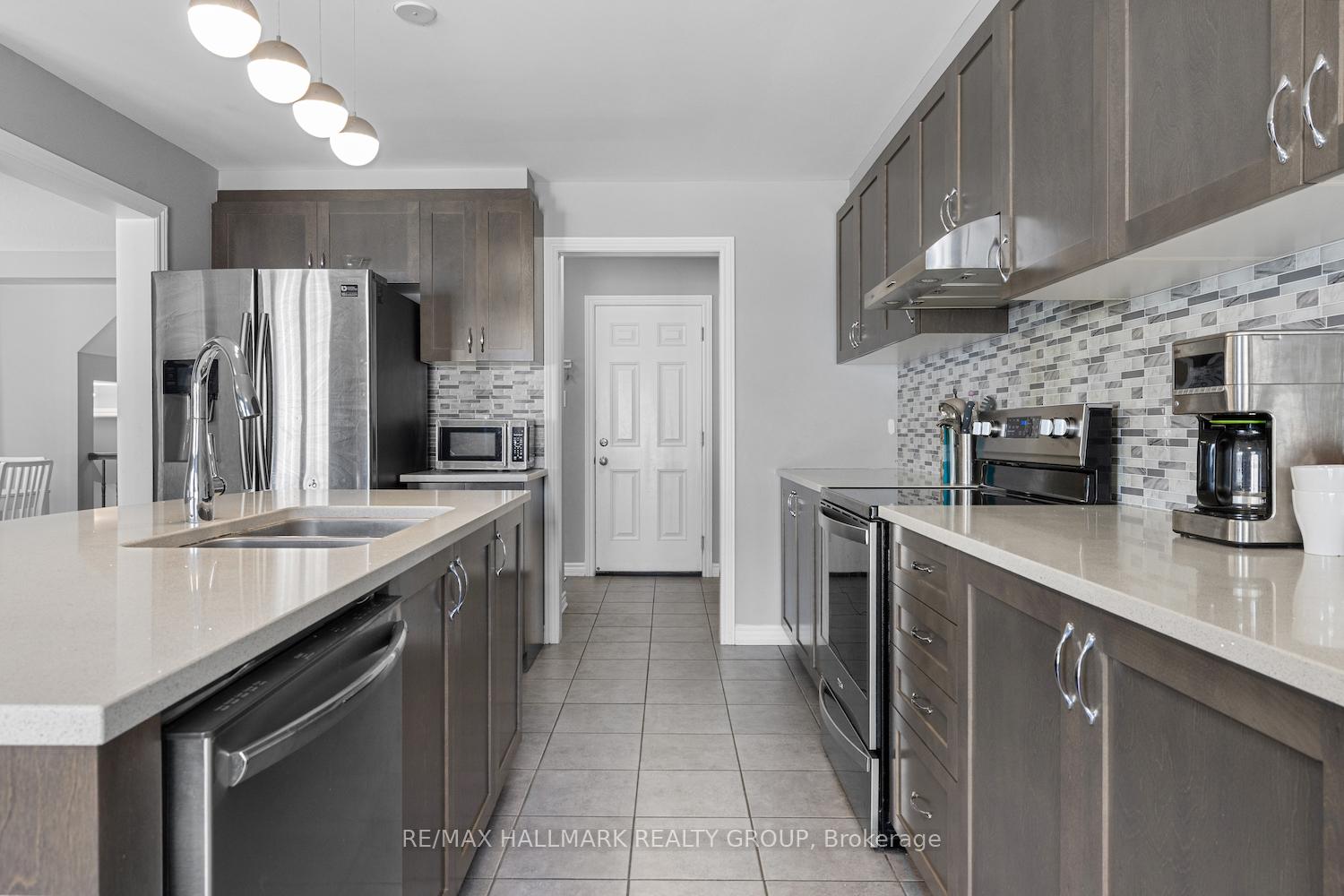 Photo 13 of 514 Arum Terrace, Ottawa, Avalon West — HOMEH