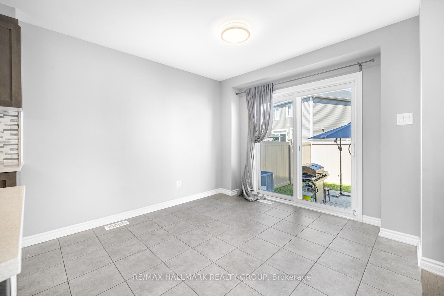 Photo 17 of 514 Arum Terrace, Ottawa, Avalon West — HOMEH