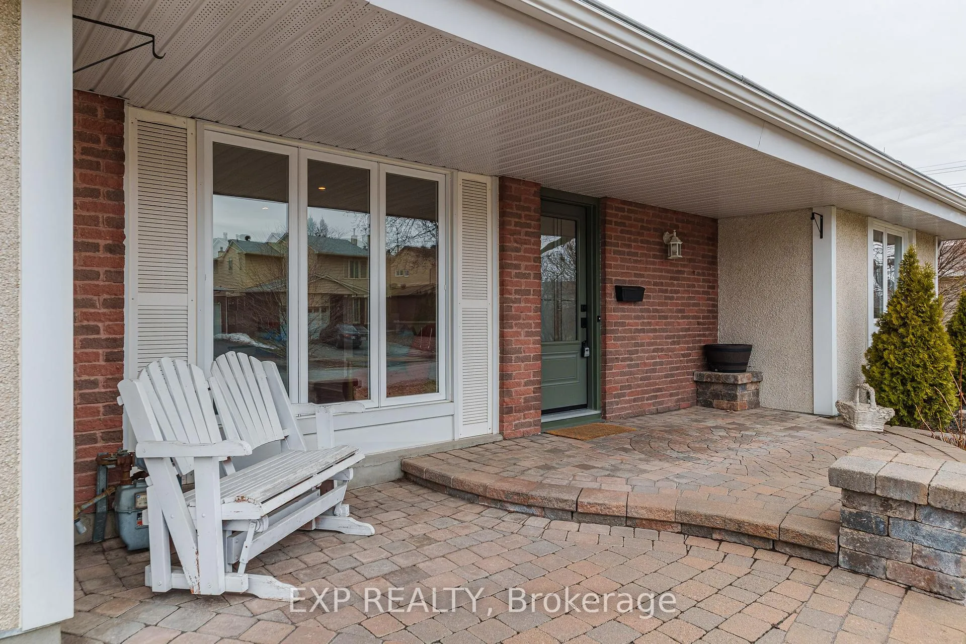 Photo 3 of 1381 Pebble Road, Ottawa, South Keys — HOMEH