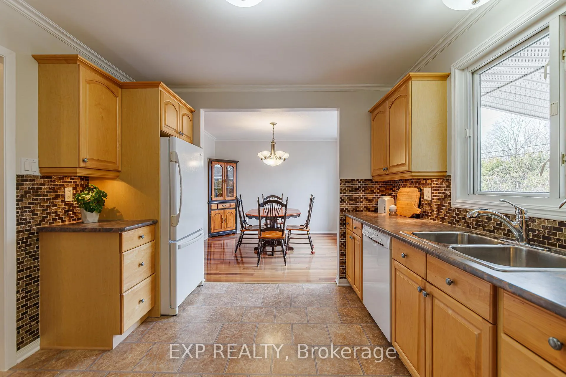 Photo 12 of 1381 Pebble Road, Ottawa, South Keys — HOMEH