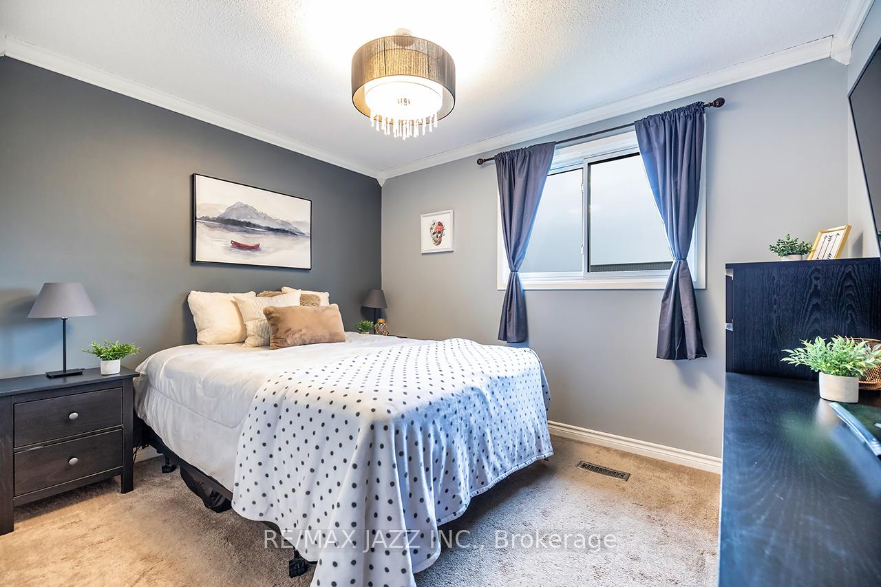 Photo 23 of 657 Dorchester Drive, Oshawa, Vanier — HOMEH