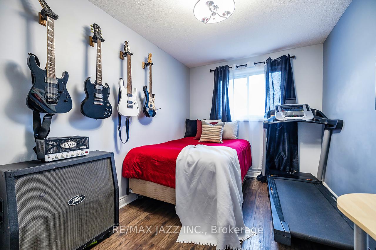 Photo 25 of 657 Dorchester Drive, Oshawa, Vanier — HOMEH
