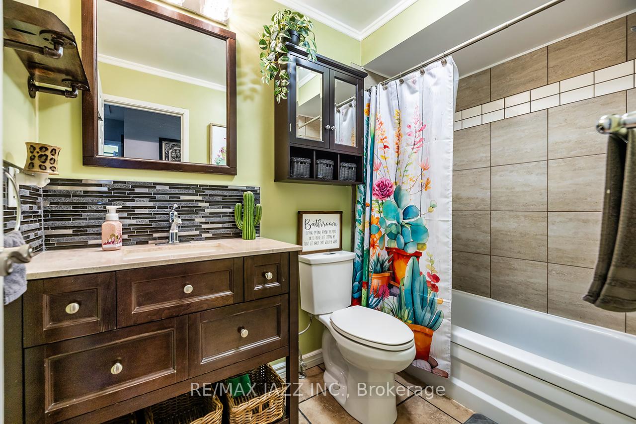 Photo 27 of 657 Dorchester Drive, Oshawa, Vanier — HOMEH
