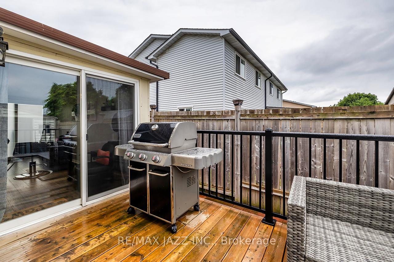 Photo 40 of 657 Dorchester Drive, Oshawa, Vanier — HOMEH