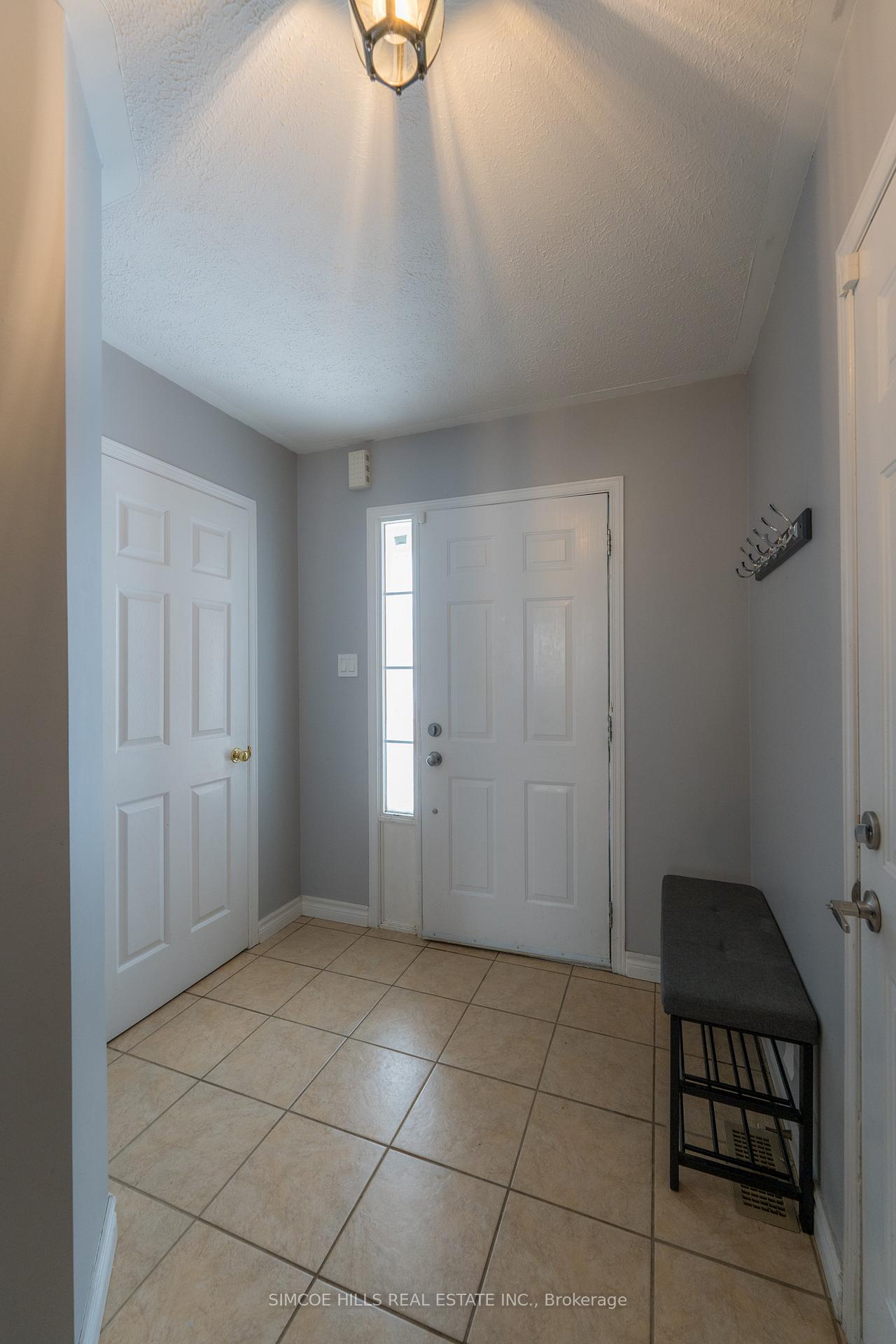 Photo 2 of 56 Vanessa Drive, Orillia — HOMEH