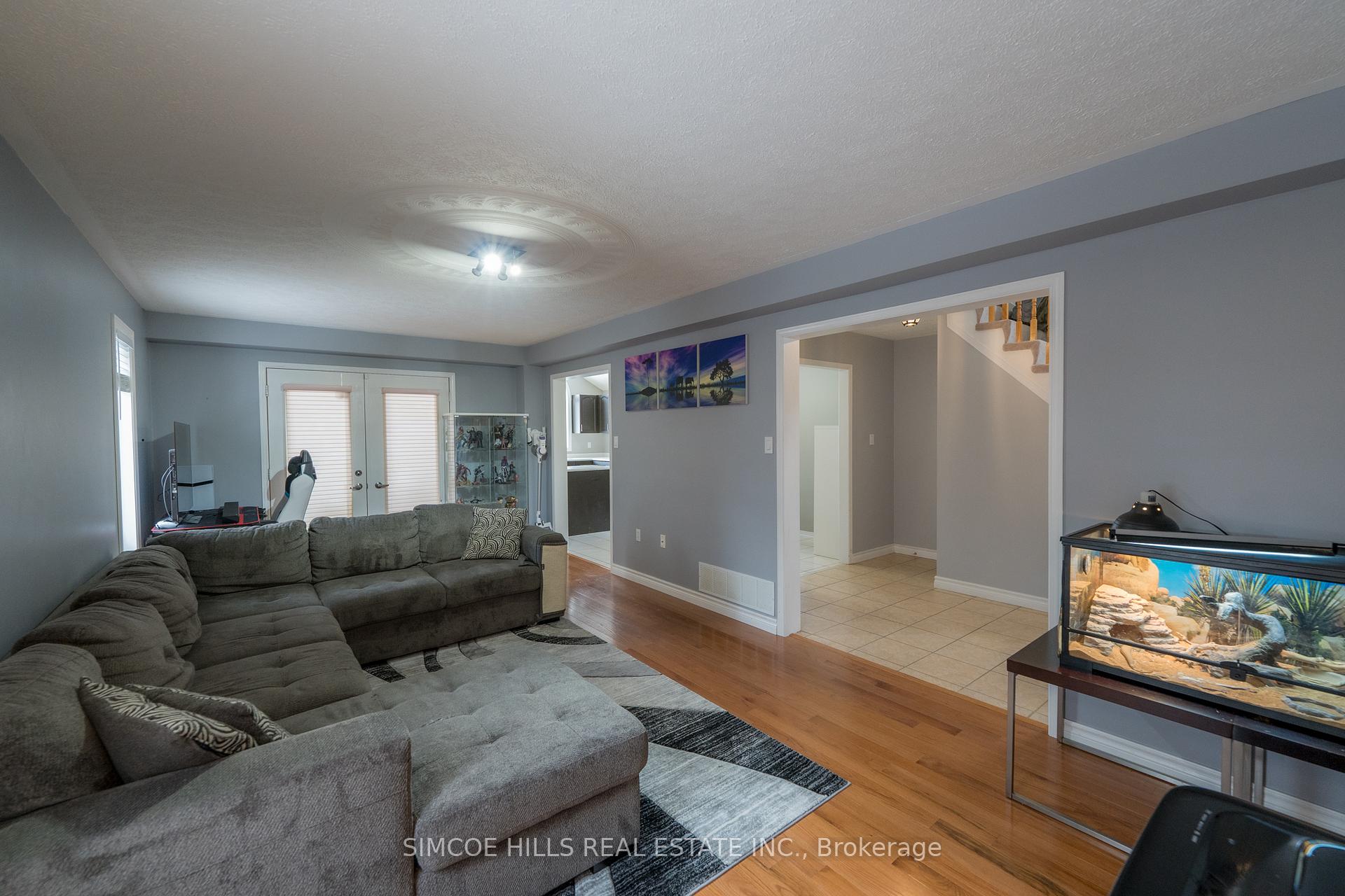 Photo 5 of 56 Vanessa Drive, Orillia — HOMEH