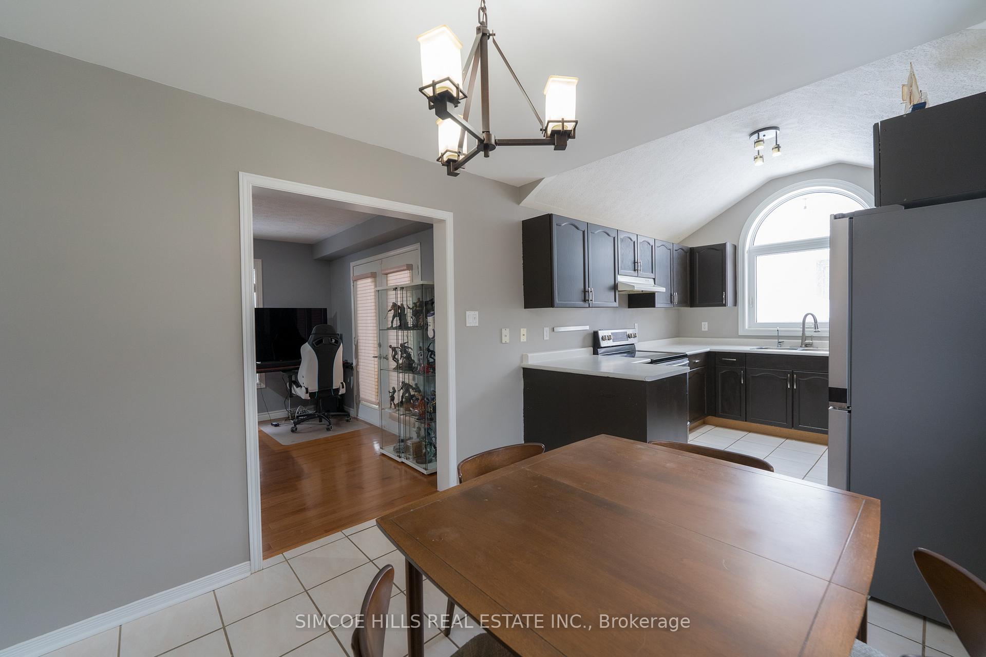 Photo 6 of 56 Vanessa Drive, Orillia — HOMEH