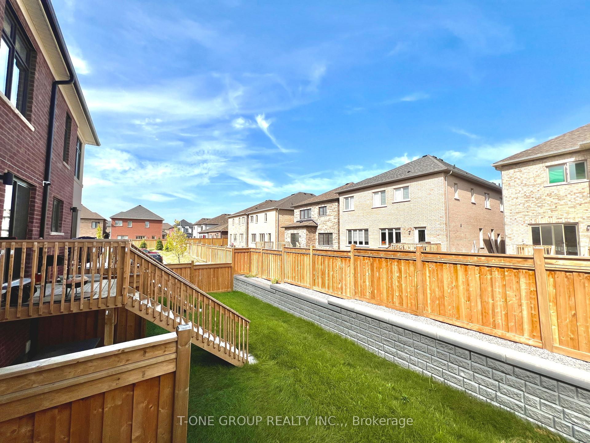 Photo 7 of 1336 Bradenton Path, Oshawa, Eastdale — HOMEH