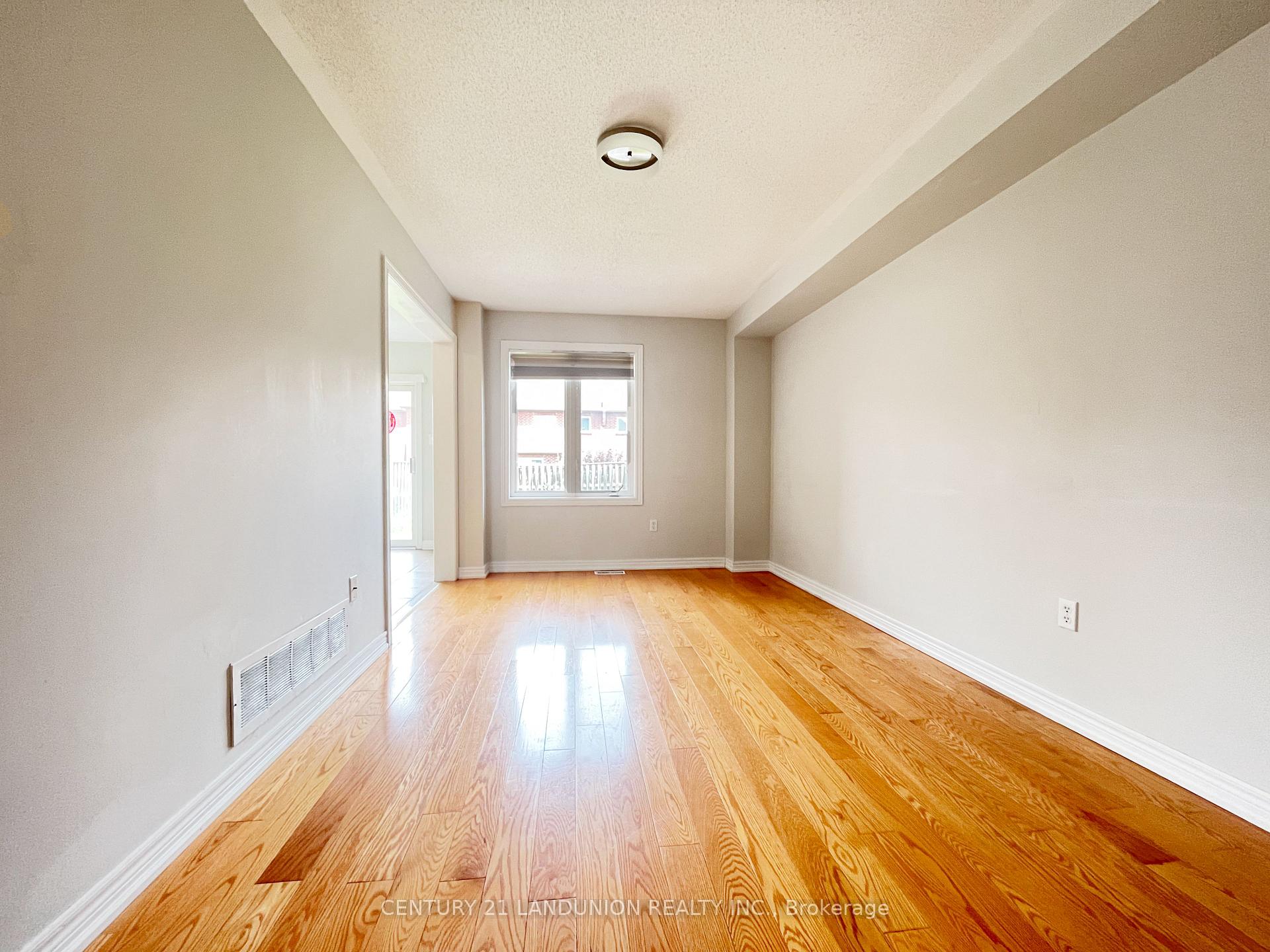 Photo 5 of 62 Zio Carlo Drive, Markham, Village Green-South Unionville — HOMEH