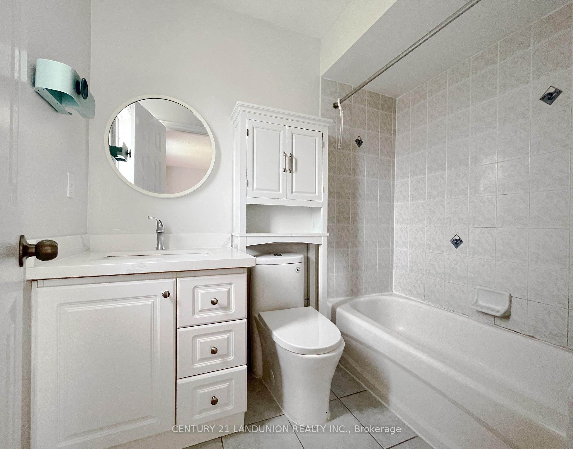 Photo 9 of 62 Zio Carlo Drive, Markham, Village Green-South Unionville — HOMEH