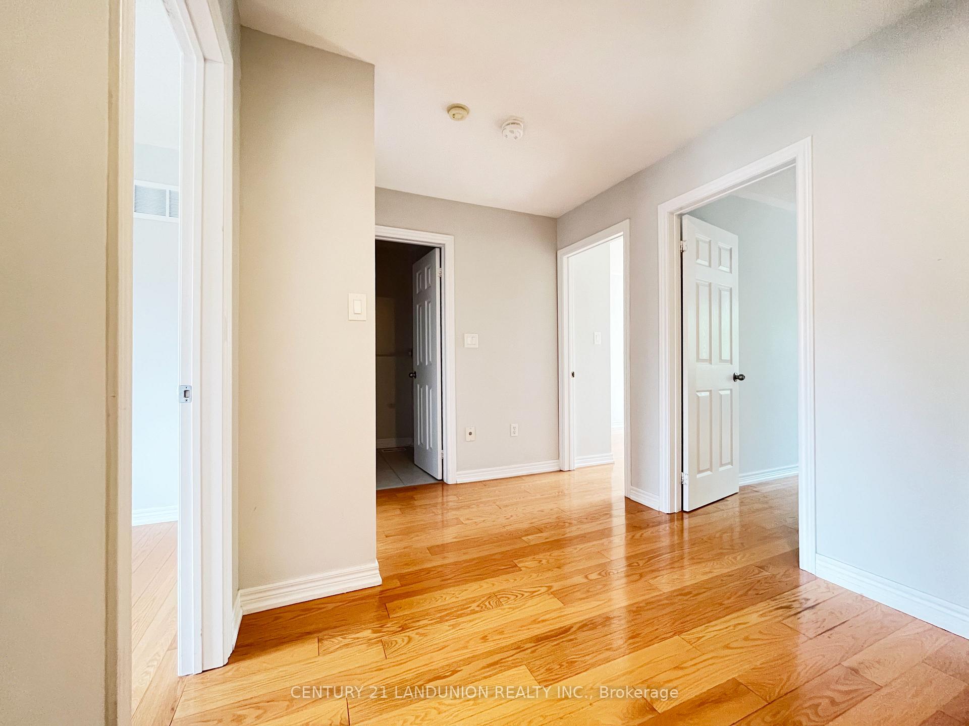 Photo 11 of 62 Zio Carlo Drive, Markham, Village Green-South Unionville — HOMEH