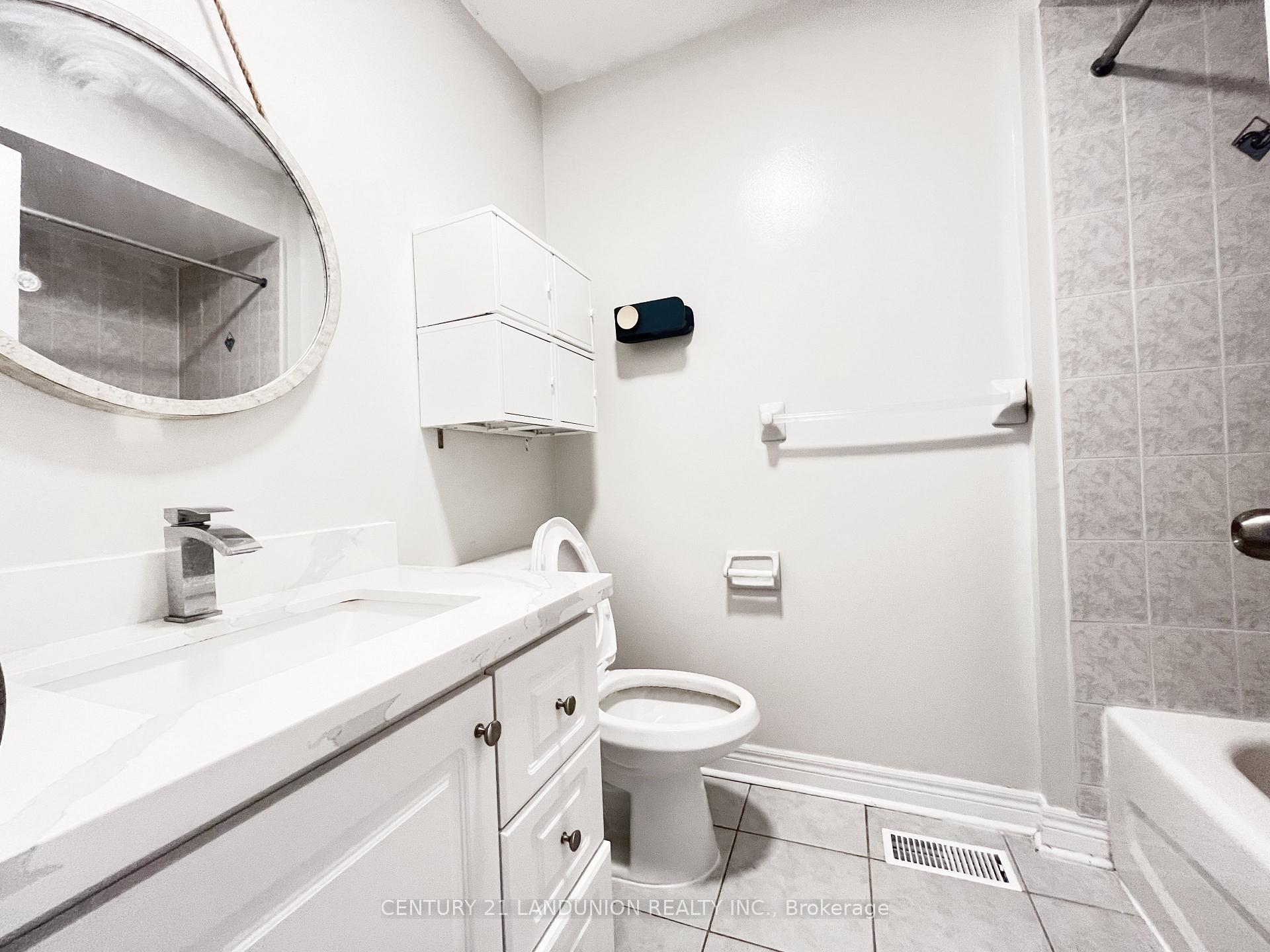 Photo 12 of 62 Zio Carlo Drive, Markham, Village Green-South Unionville — HOMEH