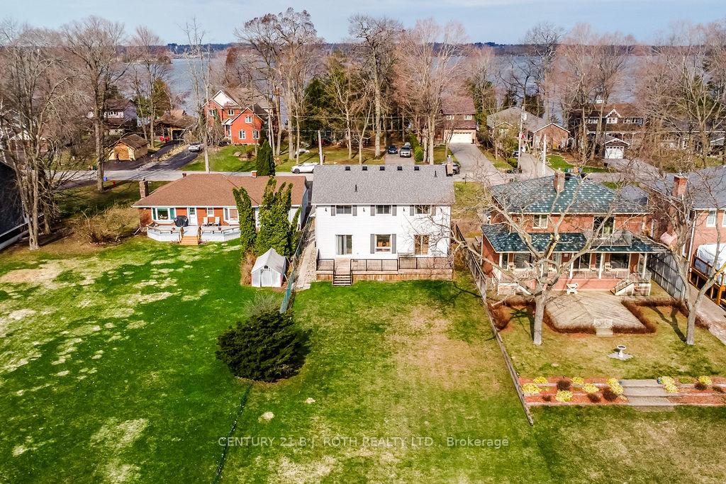 Photo 3 of 719 Broadview Avenue, Orillia — HOMEH