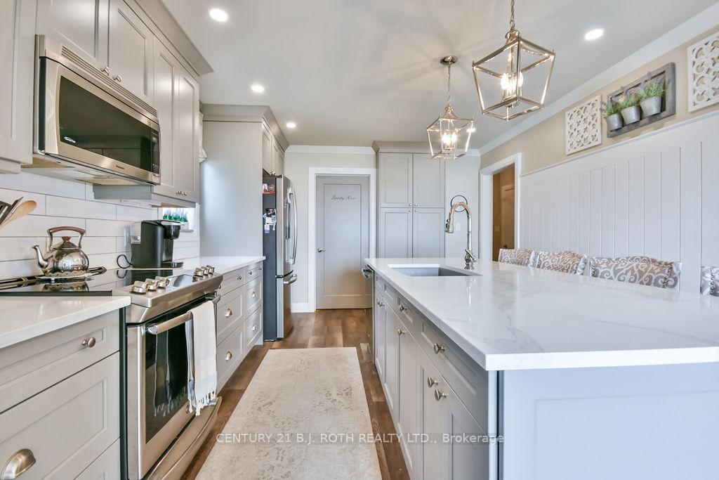Photo 8 of 719 Broadview Avenue, Orillia — HOMEH