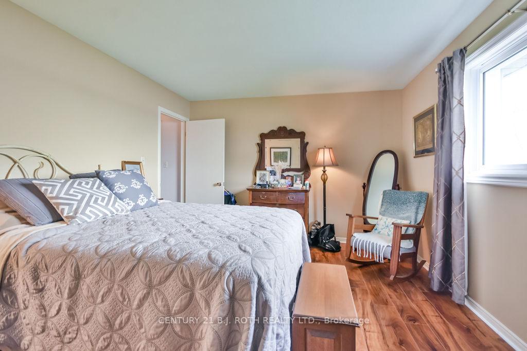 Photo 23 of 719 Broadview Avenue, Orillia — HOMEH