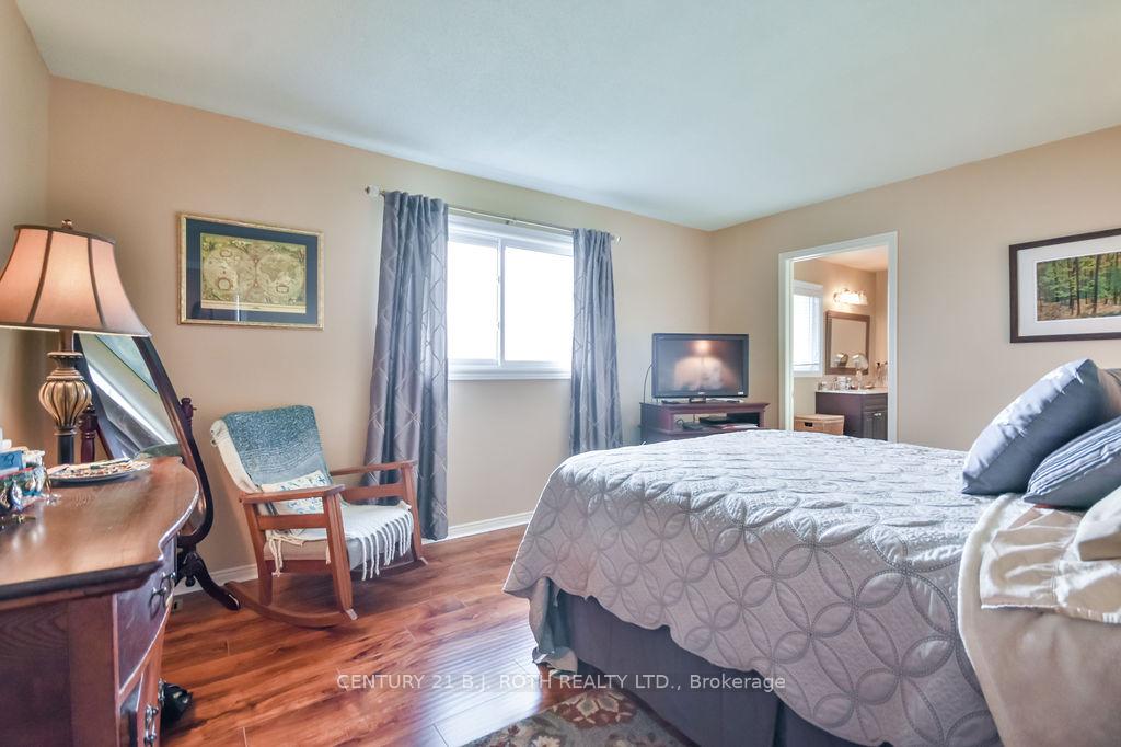 Photo 27 of 719 Broadview Avenue, Orillia — HOMEH
