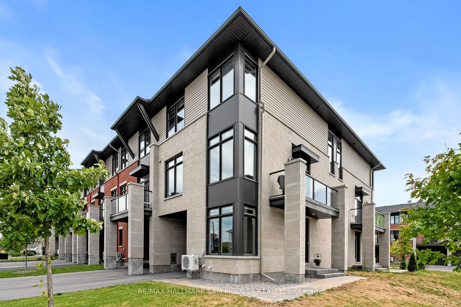 Photo 2 of 625 Cartographe Street, Ottawa, Camelot — HOMEH