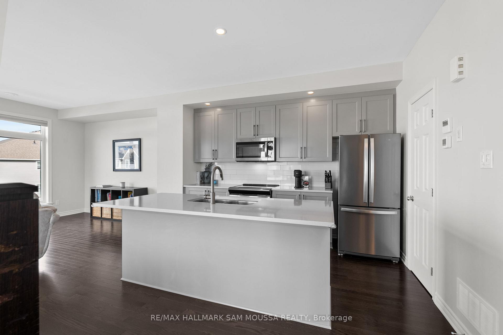 Photo 12 of 625 Cartographe Street, Ottawa, Camelot — HOMEH