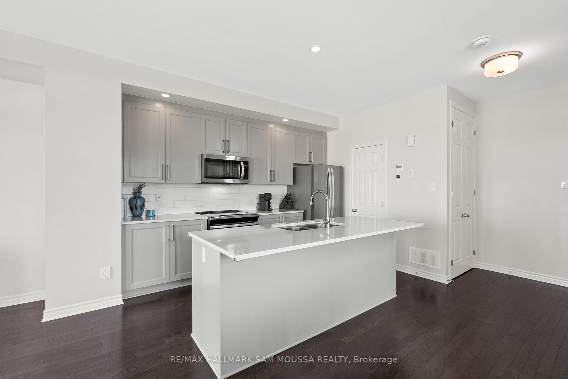 Photo 13 of 625 Cartographe Street, Ottawa, Camelot — HOMEH