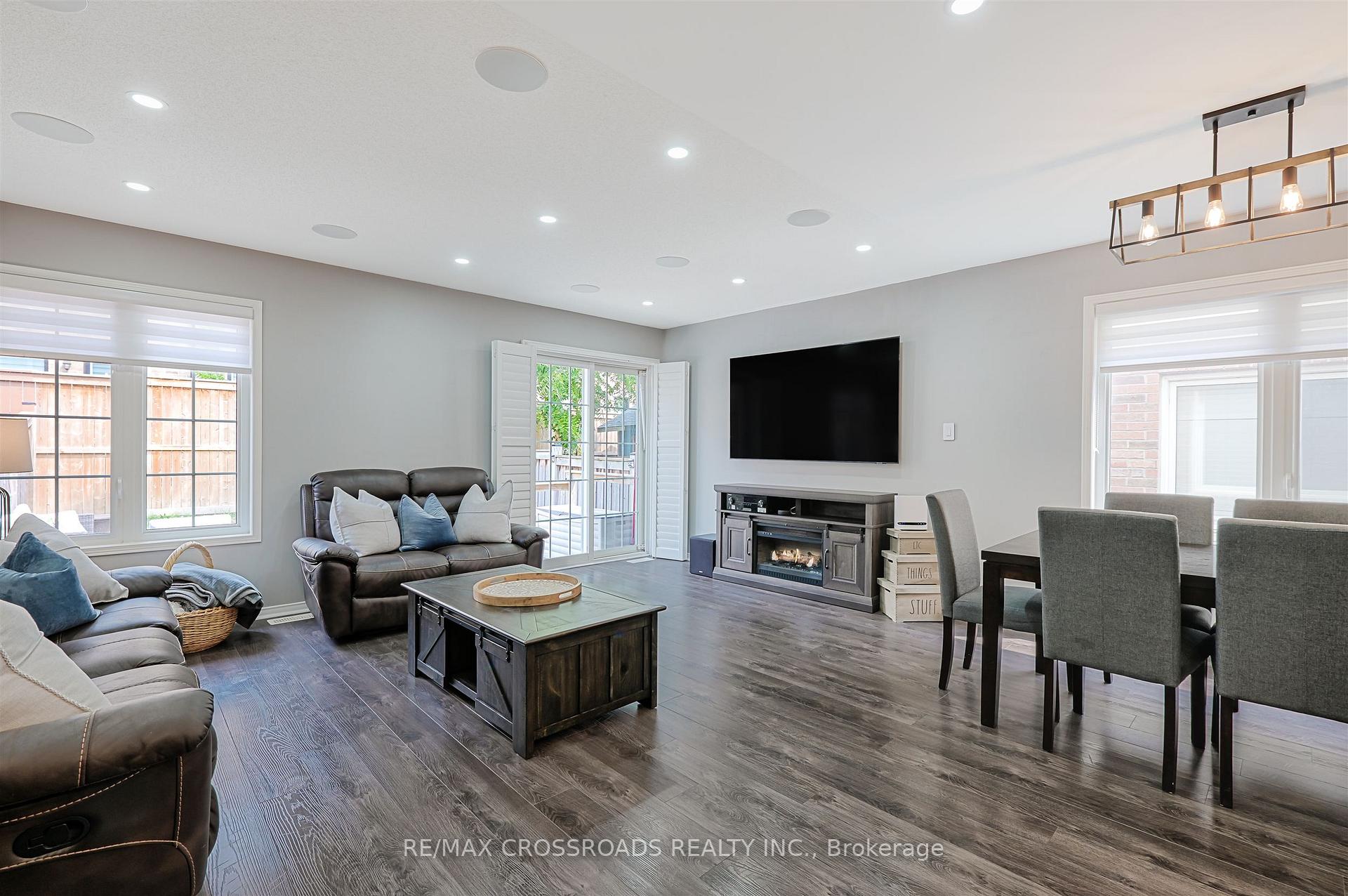 Photo 5 of 784 McCue Drive, Oshawa, Taunton — HOMEH