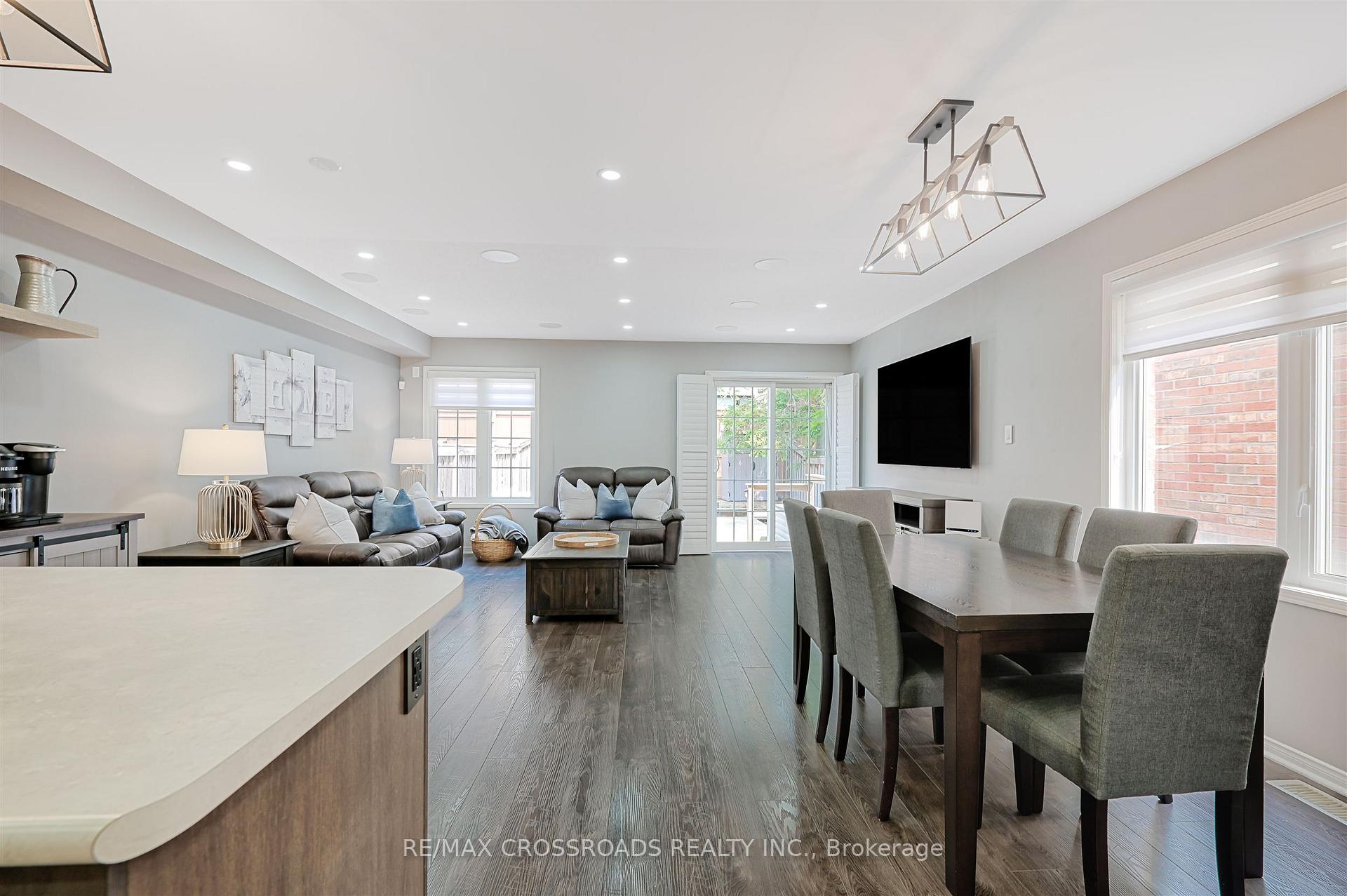 Photo 11 of 784 McCue Drive, Oshawa, Taunton — HOMEH