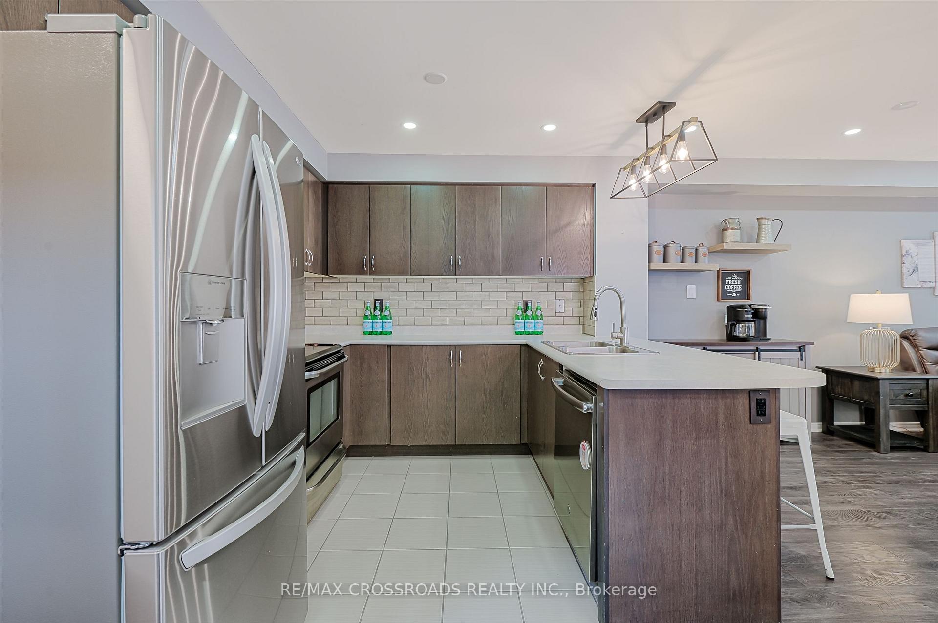 Photo 14 of 784 McCue Drive, Oshawa, Taunton — HOMEH