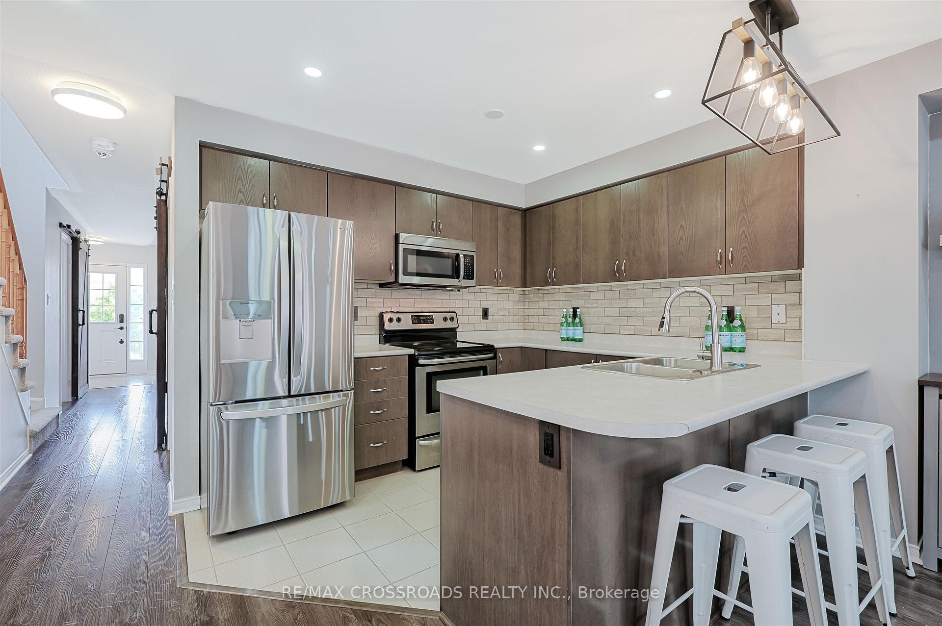 Photo 15 of 784 McCue Drive, Oshawa, Taunton — HOMEH