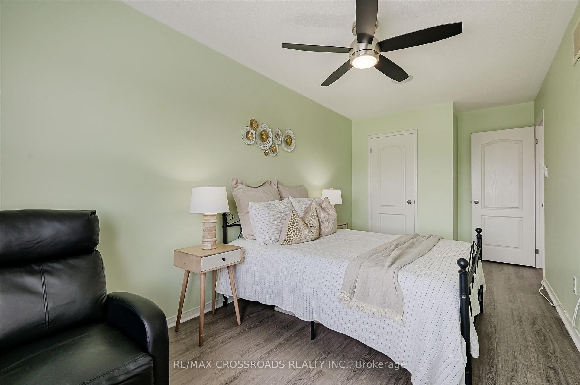 Photo 25 of 784 McCue Drive, Oshawa, Taunton — HOMEH