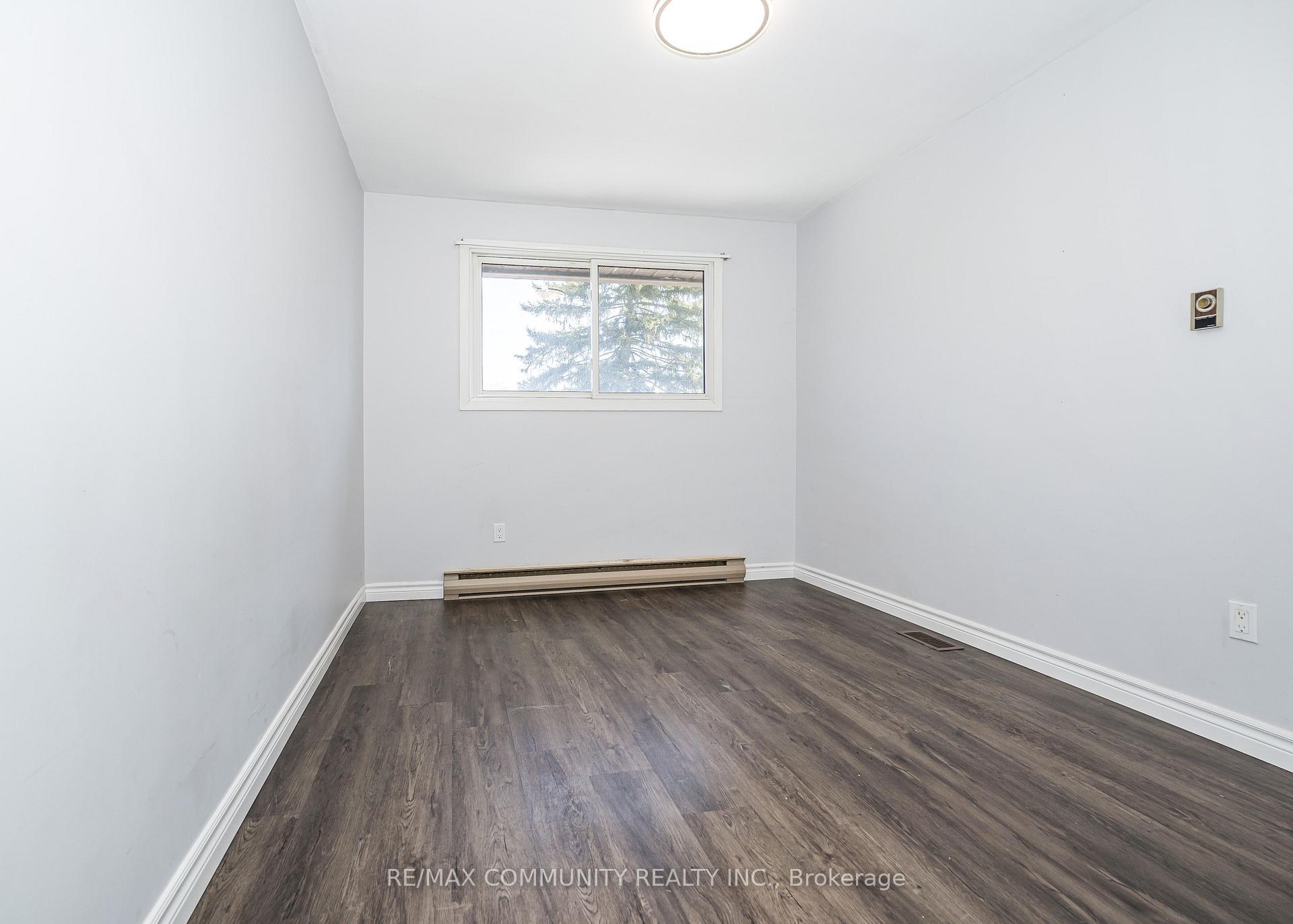 Photo 15 of 49 Quinn Avenue, Orillia — HOMEH