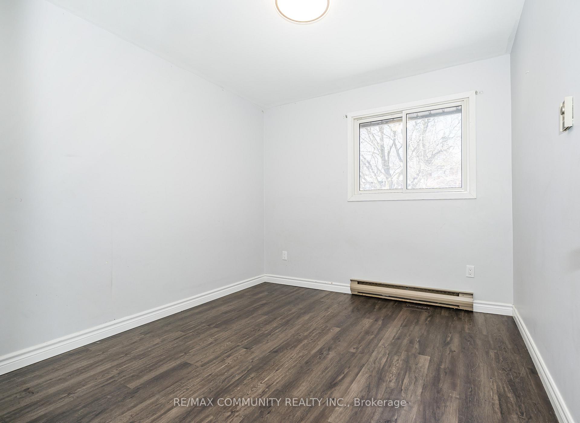 Photo 16 of 49 Quinn Avenue, Orillia — HOMEH