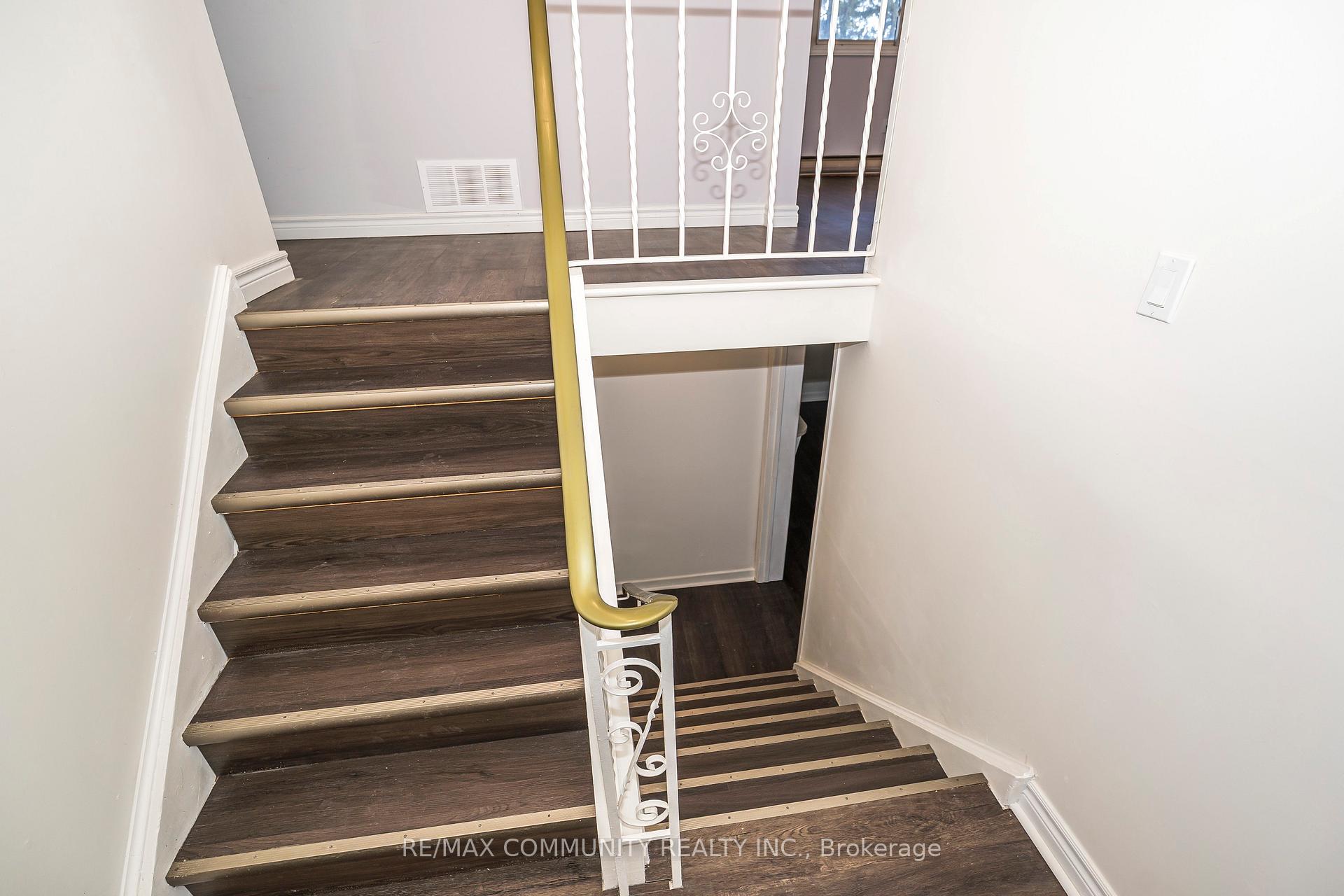 Photo 19 of 49 Quinn Avenue, Orillia — HOMEH