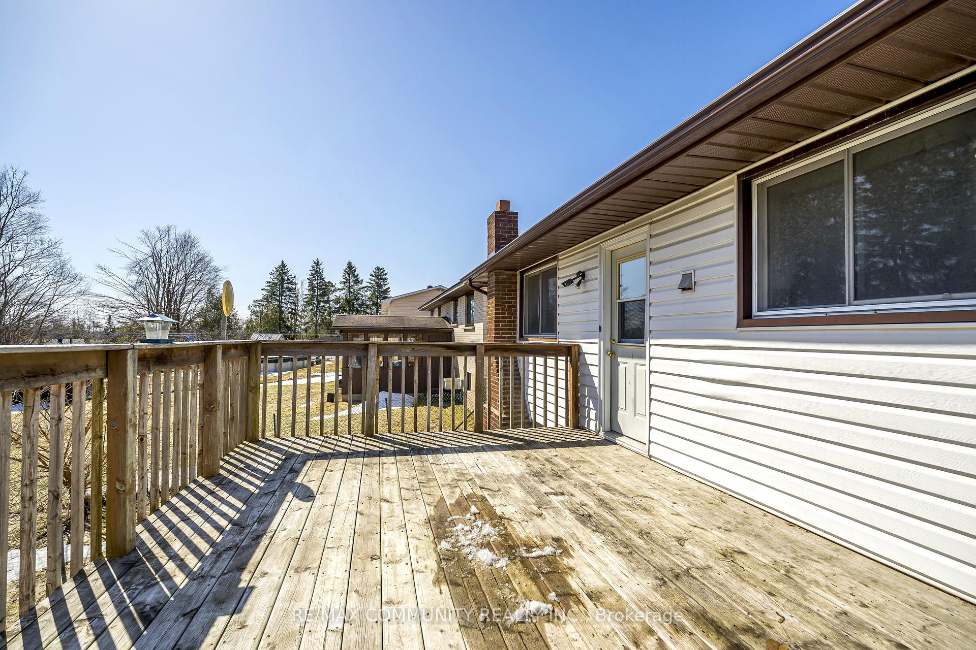 Photo 25 of 49 Quinn Avenue, Orillia — HOMEH