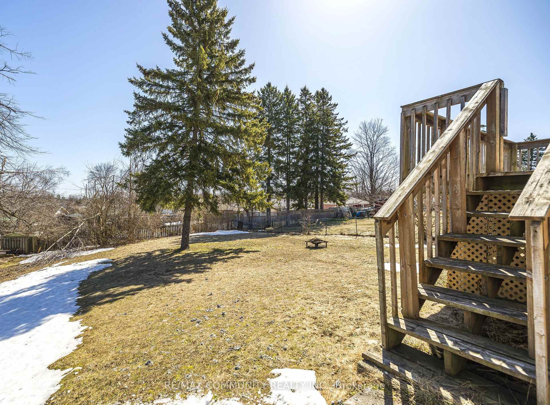 Photo 26 of 49 Quinn Avenue, Orillia — HOMEH